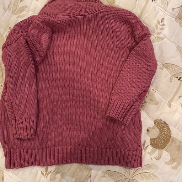 Old navy cardigan in a pretty mauve color. - Picture 5 of 5